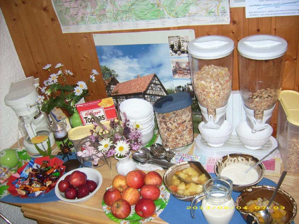 Gaestehaus Hochrhoenblick Schonau an der Brend Екстер'єр фото