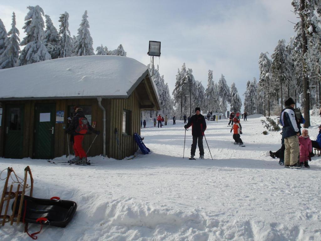 Gaestehaus Hochrhoenblick Schonau an der Brend Екстер'єр фото
