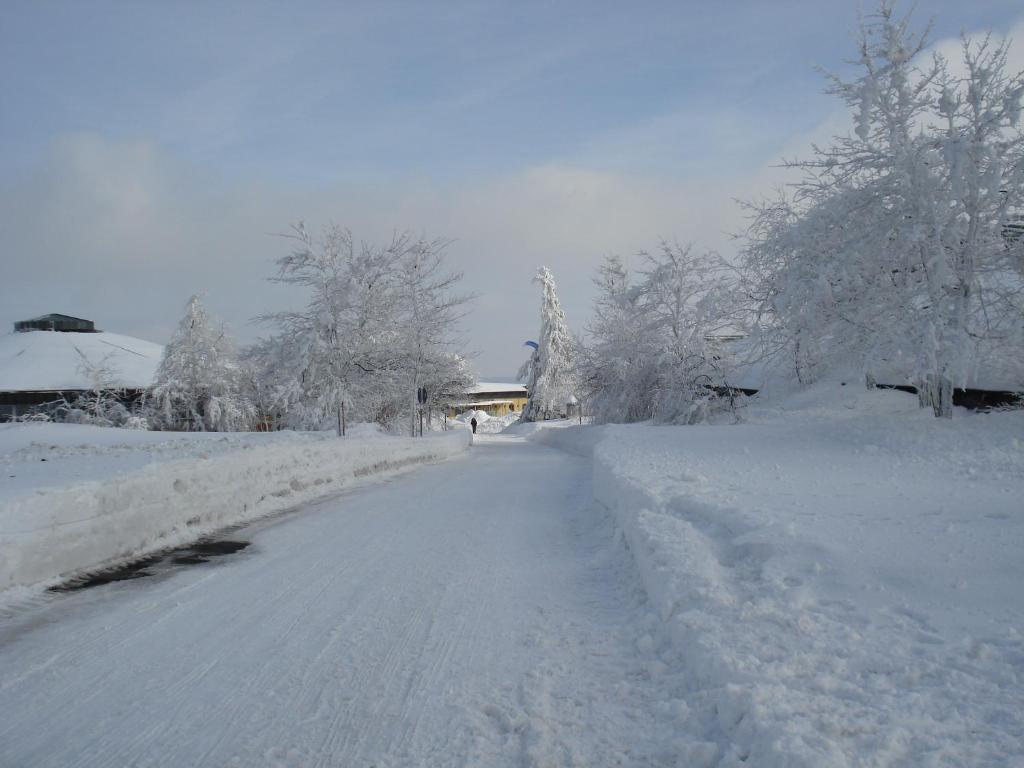Gaestehaus Hochrhoenblick Schonau an der Brend Екстер'єр фото