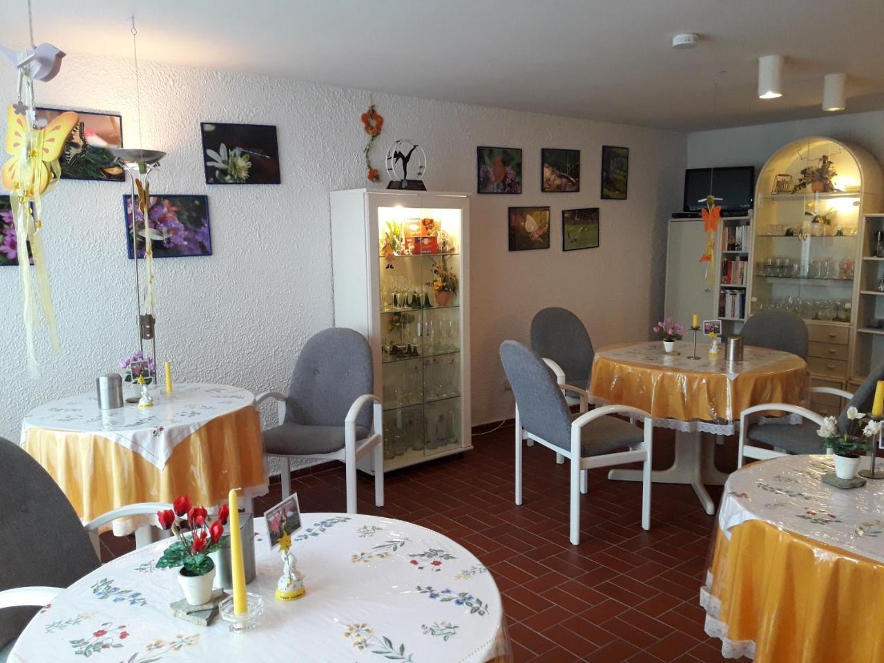 Gaestehaus Hochrhoenblick Schonau an der Brend Екстер'єр фото