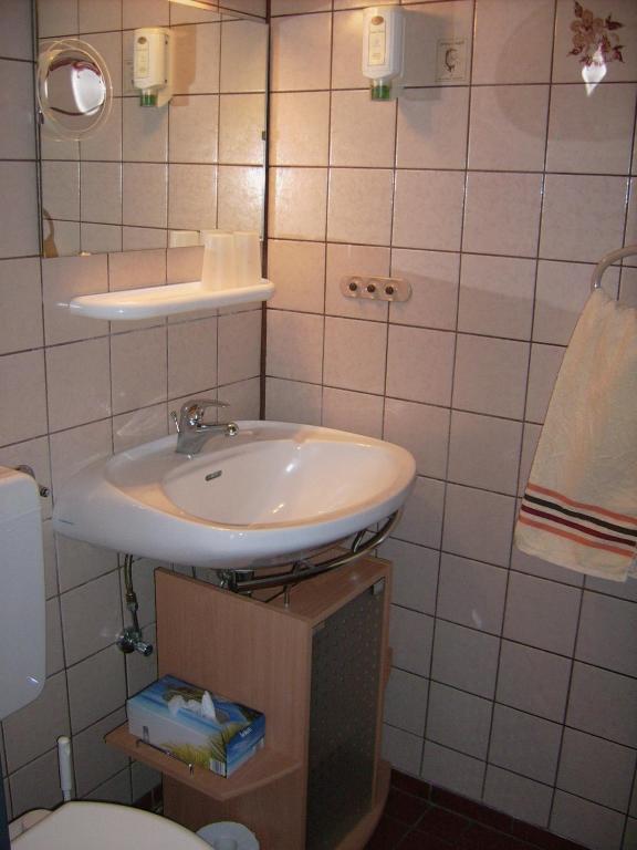Gaestehaus Hochrhoenblick Schonau an der Brend Номер фото
