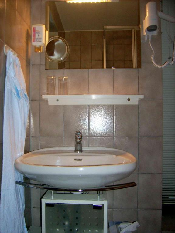 Gaestehaus Hochrhoenblick Schonau an der Brend Номер фото
